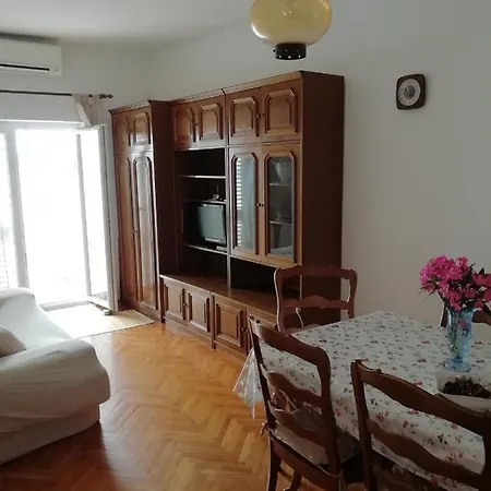 In With Sea View, Balcony, Air Conditioning, Wifi 195-1