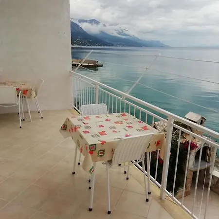In With Sea View, Balcony, Air Conditioning, Wifi 195-1 Apartment Pisak
